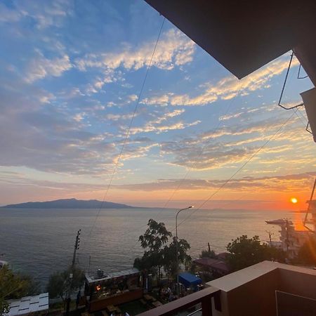 Del Mar Sea View Apartment Sarandë Exteriör bild