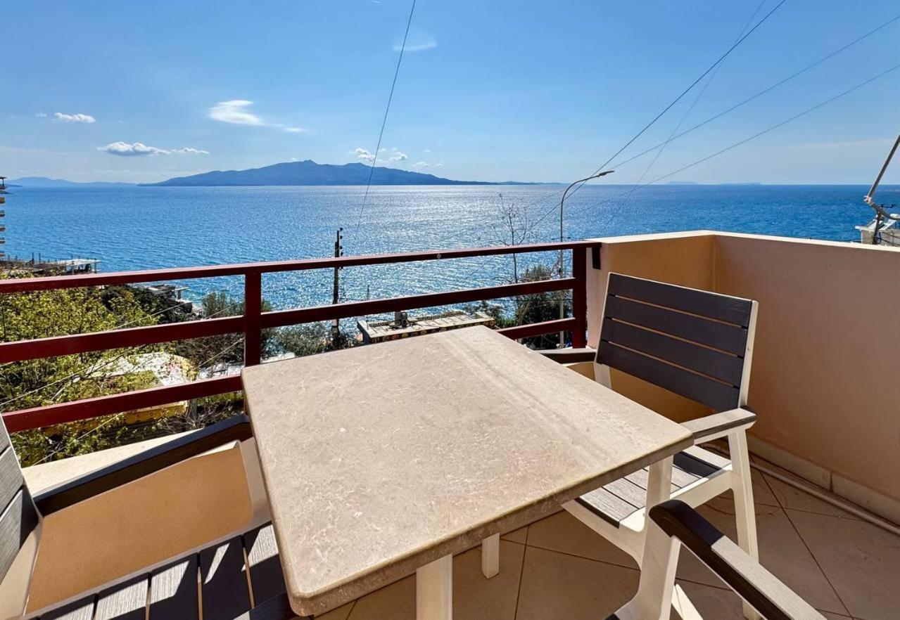 Del Mar Sea View Apartment Sarandë Exteriör bild
