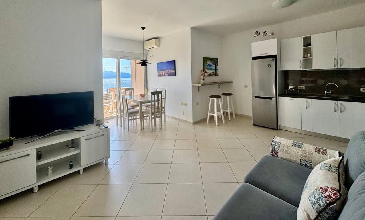 Del Mar Sea View Apartment Sarandë Exteriör bild