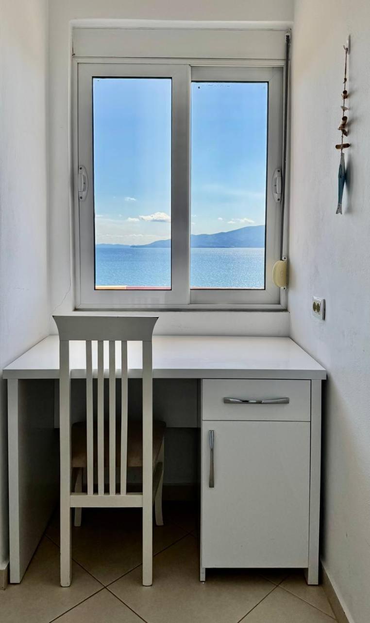 Del Mar Sea View Apartment Sarandë Exteriör bild